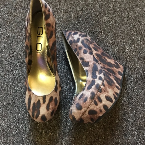 🔥sale🔥Cheetah print heels size 6🔥 - Picture 5 of 6